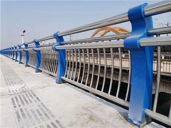 济宁304不锈钢复合管护栏的生产工艺揭秘